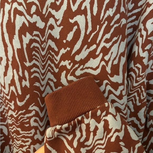 Madewell (Re)sourced Cotton Oversized Crew
Sweatshirt in Tigerized Print, Size M - Picture 7 of 8